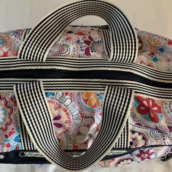 LeSportSac Floral Medium (15x12.5x8) Weekender Travel Duffel Bag - Picture 6 of 16